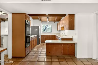 7081 E Katchina Court, Tucson, AZ 85715 - Photo 9