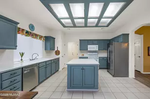 2395 E Nasturtium St, Oro Valley, AZ 85755 - Photo 11