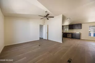 3378 W Grovesnor Pl, Tucson, AZ 85746 - Photo 5