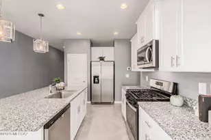 4799 E Greenway Wash Dr, Tucson, AZ 85706 - Photo 5