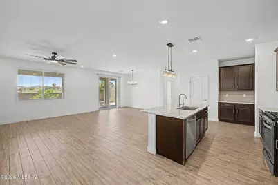 2177 W Desert Topaz Way, Tucson, AZ 85742 - Photo 15