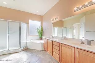 545 W Calle Artistica, Green Valley, AZ 85614 - Photo 23