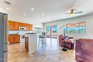 545 W Calle Artistica, Green Valley, AZ 85614 - Photo 11