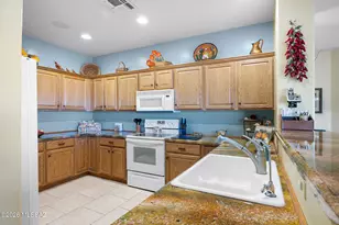 2417 S Via ANZAVITA, Green Valley, AZ 85614 - Photo 7