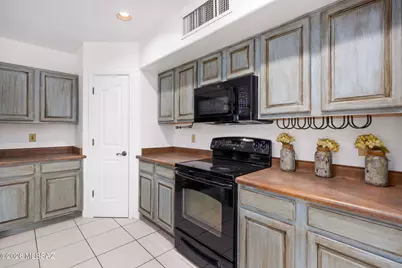 8786 E Corte Caida Del Sol, Tucson, AZ 85715 - Photo 11