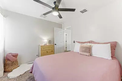 669 W Cholla Crest Drive, Green Valley, AZ 85614 - Photo 27