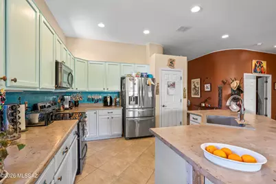 470 W Calle Artistica, Green Valley, AZ 85614 - Photo 9