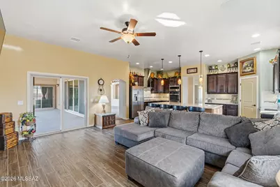 6233 E Molly Drive, Hereford, AZ 85615 - Photo 19