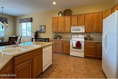 433 N Mountain Brook Drive, Green Valley, AZ 85614 - Photo 11