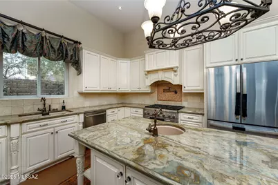 6129 E Coyotes Den Place, Tucson, AZ 85750 - Photo 7