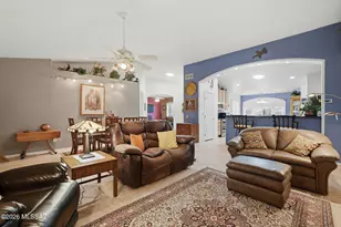 1257 N Sun Catcher Way, Green Valley, AZ 85614 - Photo 9