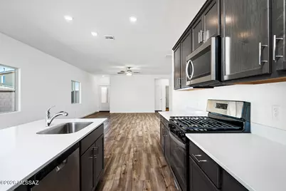 7666 S Wild Prairie Drive, Tucson, AZ 85757 - Photo 5