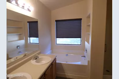 8704 N Frampton Place, Tucson, AZ 85742 - Photo 11