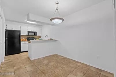 5751 N Kolb Road #33102, Tucson, AZ 85750 - Photo 3