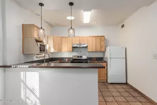 1249 E Waverly St, Tucson, AZ 85719 - Photo 9