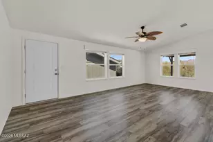 7706 W Copper Nugget Dr, Tucson, AZ 85735 - Photo 13