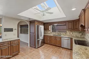 4221 N Summer Set Dr, Tucson, AZ 85750 - Photo 7