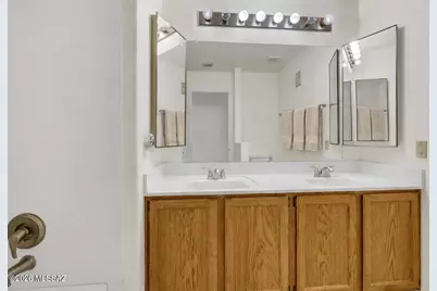 1111 W Graythorn Place, Tucson, AZ 85737 - Photo 17