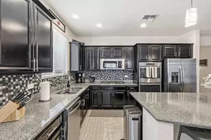 9526 S Quiet Dove Dr, Tucson, AZ 85747 - Photo 11