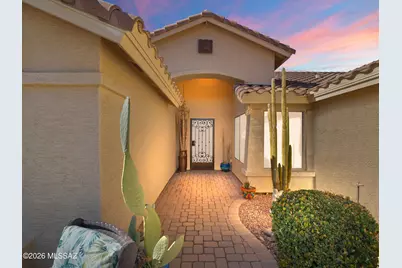 1986 E Desert Lark Pass, Green Valley, AZ 85614 - Photo 5