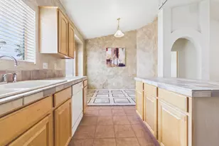 8844 E Marci Lynne Way, Tucson, AZ 85747 - Photo 11