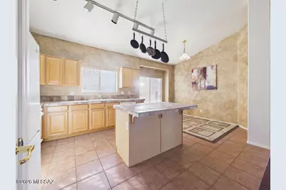 8844 E Marci Lynne Way, Tucson, AZ 85747 - Photo 9