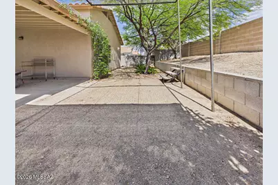 8844 E Marci Lynne Way, Tucson, AZ 85747 - Photo 25