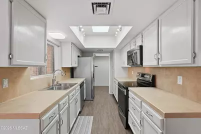 3910 S Placita De La Moneda, Green Valley, AZ 85622 - Photo 5