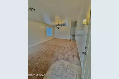 6070 N Panorama Park Drive, Tucson, AZ 85704 - Photo 7