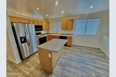 6070 N Panorama Park Drive, Tucson, AZ 85704 - Photo 11