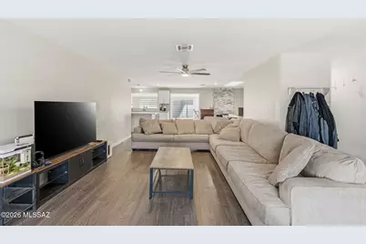 9148 E Bellevue Street, Tucson, AZ 85715 - Photo 11