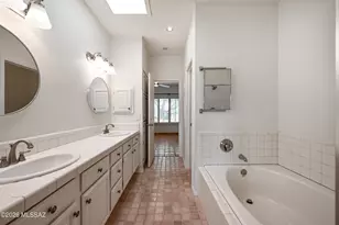 1201 E Camino Diestro, Oro Valley, AZ 85704 - Photo 17