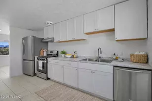 147 E La Castellana Dr, Nogales, AZ 85621 - Photo 9