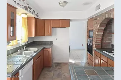 2121 W Ironwood Ridge Drive, Tucson, AZ 85745 - Photo 3