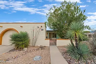 952 W Camino Asturias, Green Valley, AZ 85622 - Photo 1