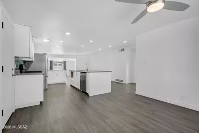8142 E 5th Street, Tucson, AZ 85710 - Photo 7
