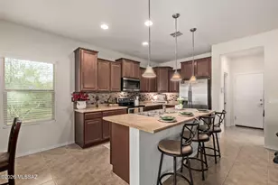 33938 S Garrison Ln, Red Rock, AZ 85145 - Photo 11