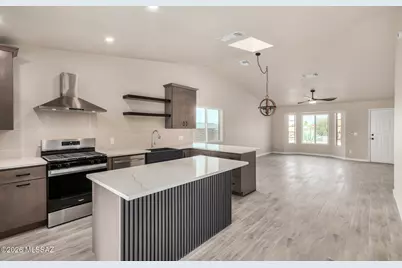 9910 E Gray Hawk Drive, Tucson, AZ 85730 - Photo 11