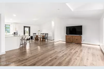 11103 W Panther Peak Drive, Tucson, AZ 85743 - Photo 7