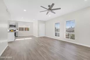 71 E Santa Chalice Dr, Green Valley, AZ 85614 - Photo 11