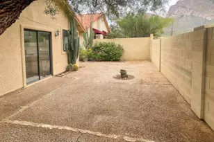 310 E Highcourte Ln, Tucson, AZ 85737 - Photo 17