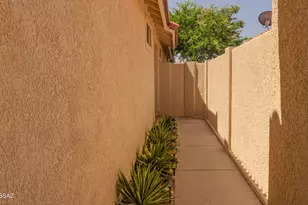 310 E Highcourte Ln, Tucson, AZ 85737 - Photo 3