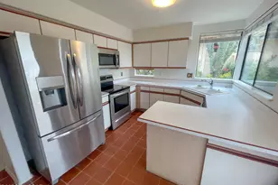 310 E Highcourte Ln, Tucson, AZ 85737 - Photo 3