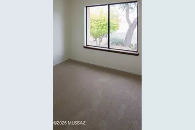 310 E Highcourte Lane, Tucson, AZ 85737 - Photo 13