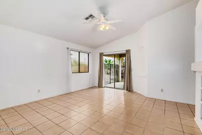 8509 E Sarnoff Ridge Loop, Tucson, AZ 85710 - Photo 7