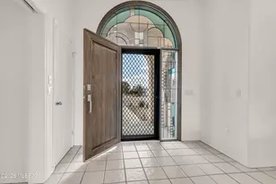 1421 N Abrego Dr, Green Valley, AZ 85614 - Photo 5