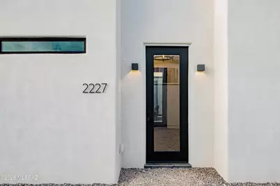 2227 E Helen Street, Tucson, AZ 85719 - Photo 5