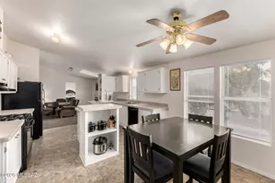 2854 E Cottonwood Club Ln, Tucson, AZ 85706 - Photo 15