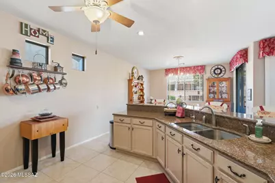 1910 W Amblemorn Drive, Green Valley, AZ 85622 - Photo 9