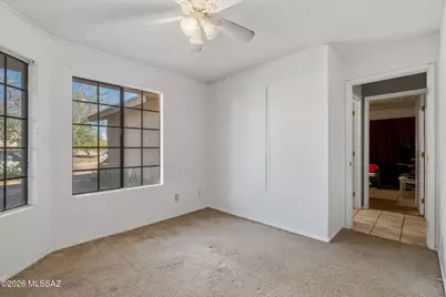 5801 S Mahan Drive, Tucson, AZ 85746 - Photo 11